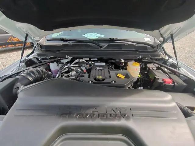2026 Ram 3500 Tradesman Crew Cab 4x4 8 Box