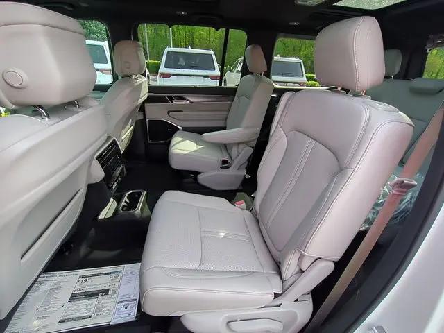 2026 Jeep Grand Wagoneer Limited Reserve 4x4