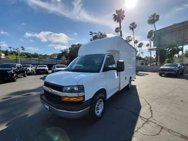 2022 Chevrolet Express Cutaway Work Van