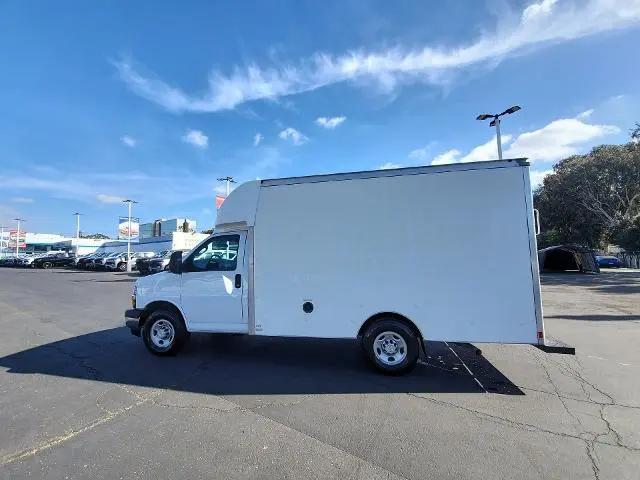 2022 Chevrolet Express Cutaway Work Van