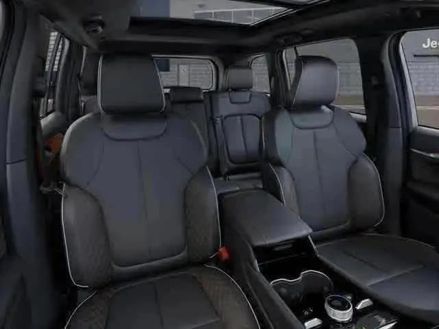 2026 Jeep Grand Cherokee Summit 4x4