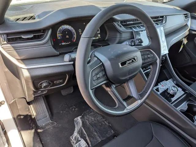 2026 Jeep Grand Cherokee L Altitude 4x4