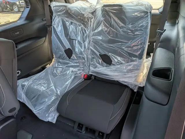 2026 Jeep Grand Cherokee L Altitude 4x4