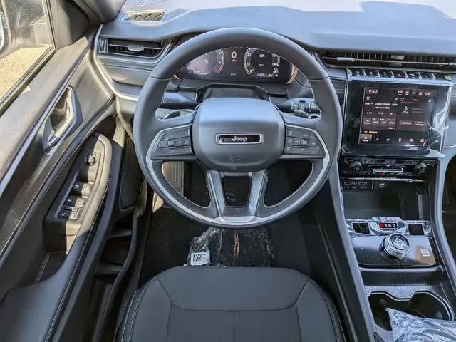 2026 Jeep Grand Cherokee L Altitude 4x4