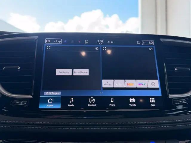 2026 Chrysler Pacifica Select AWD