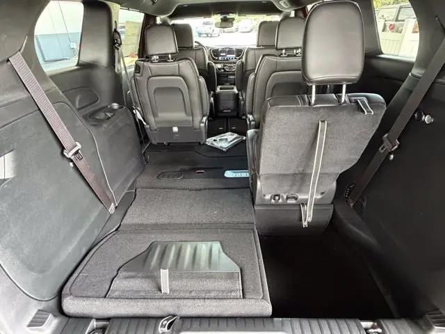 2026 Chrysler Pacifica Select AWD