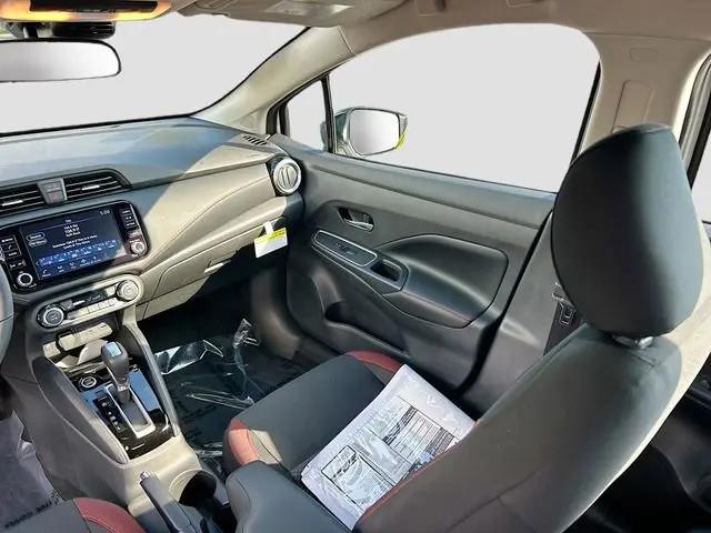 2025 Nissan Versa 1.6 SR