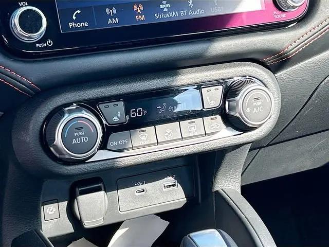 2025 Nissan Versa 1.6 SR