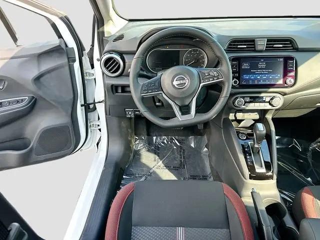 2025 Nissan Versa 1.6 SR