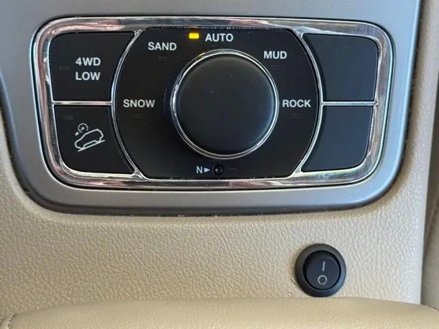 2021 Jeep Grand Cherokee Laredo E 4x4