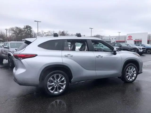 2023 Toyota Highlander Hybrid Limited