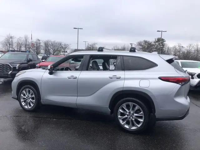 2023 Toyota Highlander Hybrid Limited