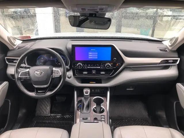 2023 Toyota Highlander Hybrid Limited