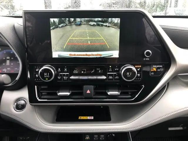 2023 Toyota Highlander Hybrid Limited