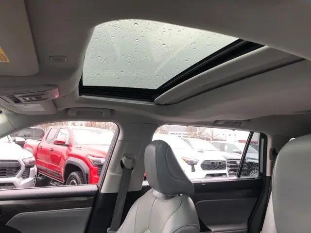 2023 Toyota Highlander Hybrid Limited