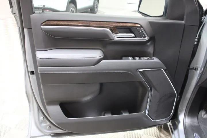 2026 GMC Sierra 1500 Crew Cab, Short Bed, SLE, 4WD