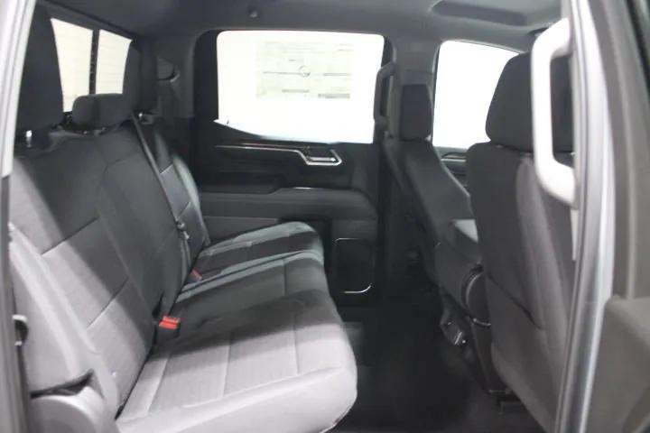 2026 GMC Sierra 1500 Crew Cab, Short Bed, SLE, 4WD