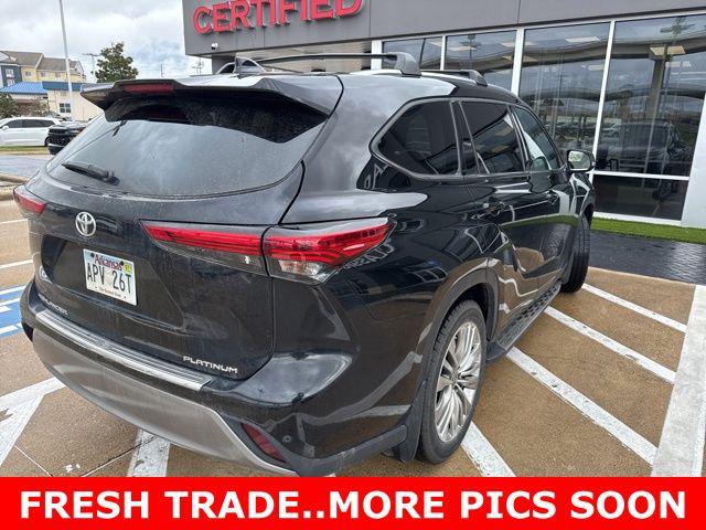 2023 Toyota Highlander Platinum