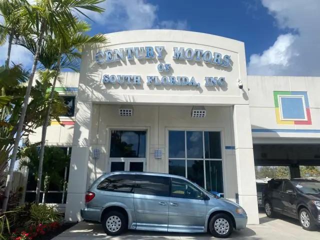 2006 Chrysler Town & Country LX for sale in Pompano Beach, FL