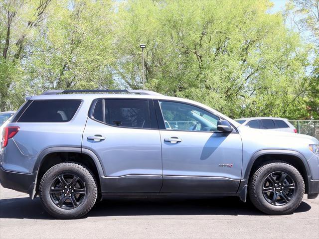 2022 GMC Acadia AWD AT4
