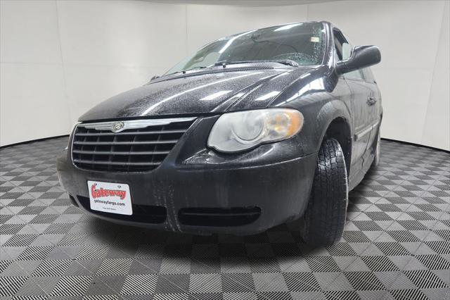 2006 Chrysler Town & Country Touring