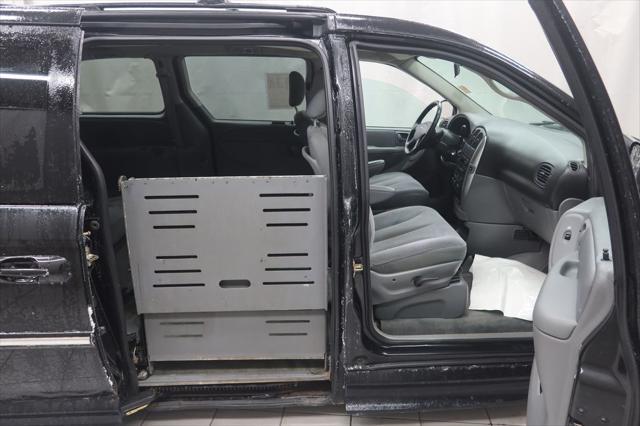 2006 Chrysler Town & Country Touring