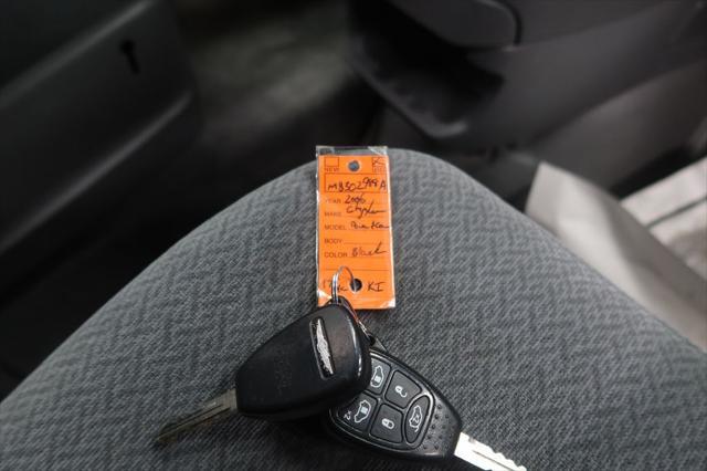 2006 Chrysler Town & Country Touring