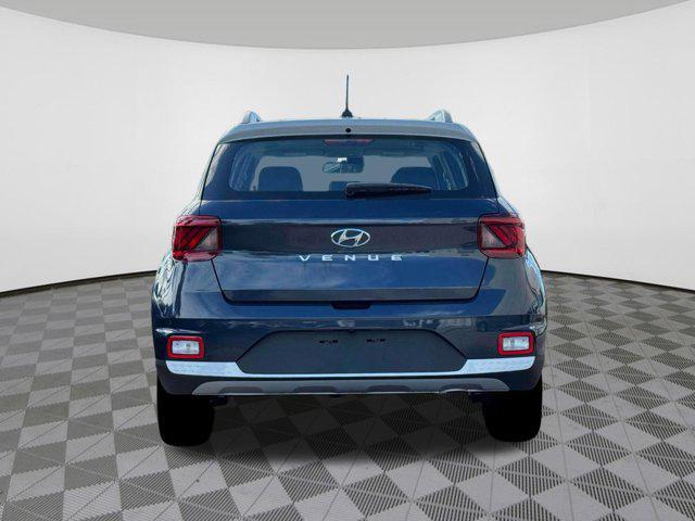 2026 Hyundai Venue SEL w/Two-Tone Roof