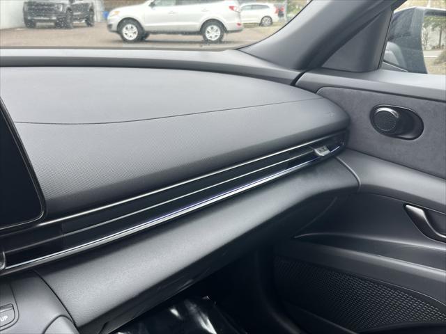 2026 Hyundai Elantra Base