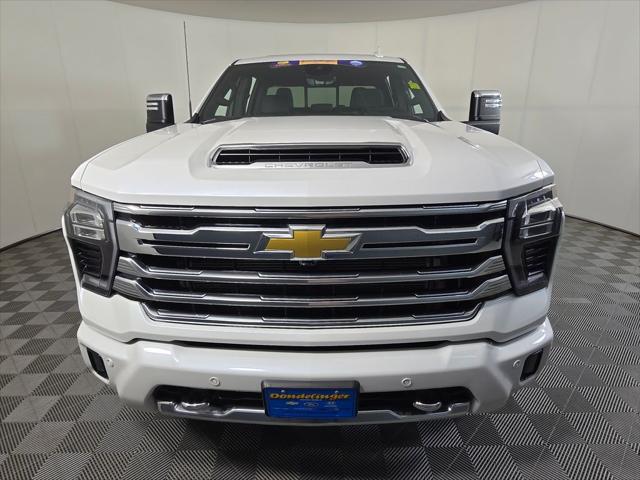 2025 Chevrolet Silverado 2500HD 4WD Crew Cab Standard Bed High Country