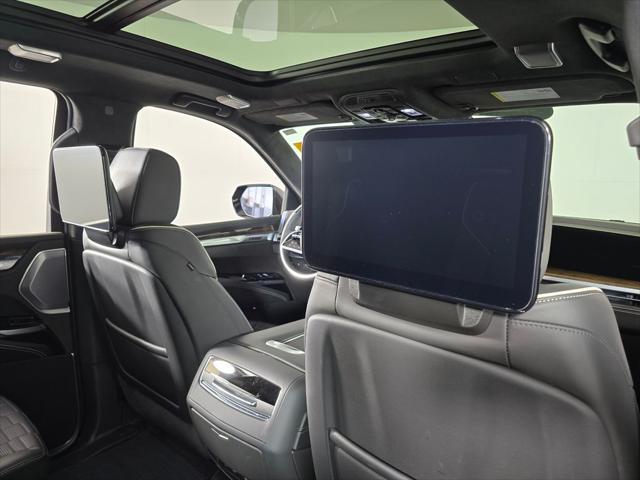 2025 Cadillac Escalade Sport Platinum