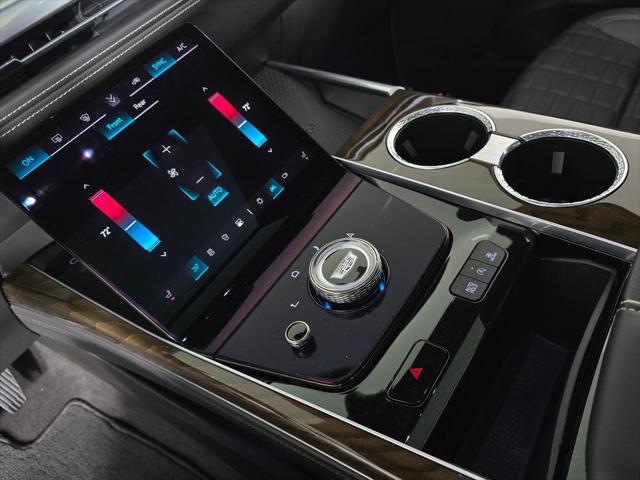 2025 Cadillac Escalade Sport Platinum
