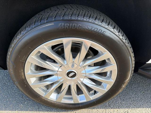 2023 Cadillac Escalade 2WD Premium Luxury