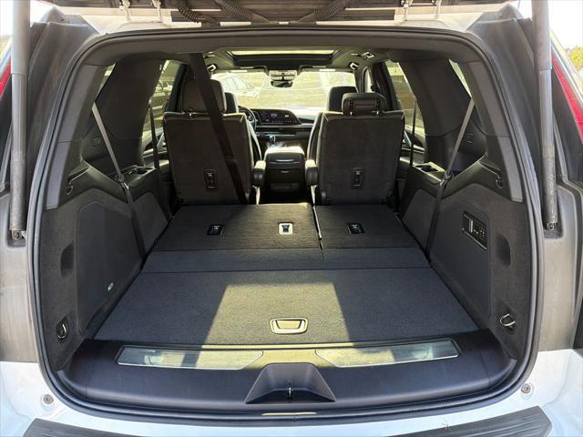 2023 Cadillac Escalade 2WD Premium Luxury