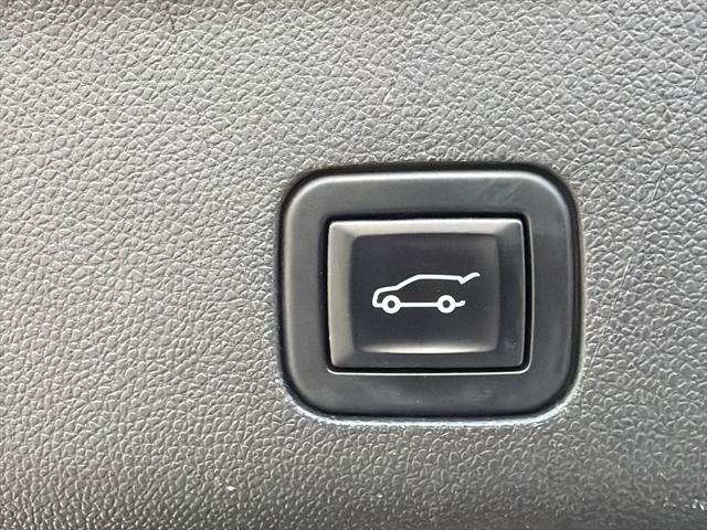 2023 Cadillac Escalade 2WD Premium Luxury