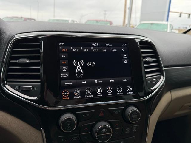 2022 Jeep Grand Cherokee Laredo E 4x4