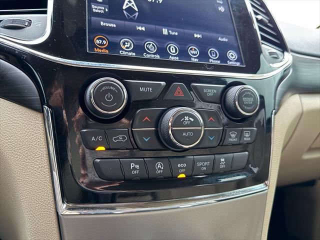 2022 Jeep Grand Cherokee Laredo E 4x4