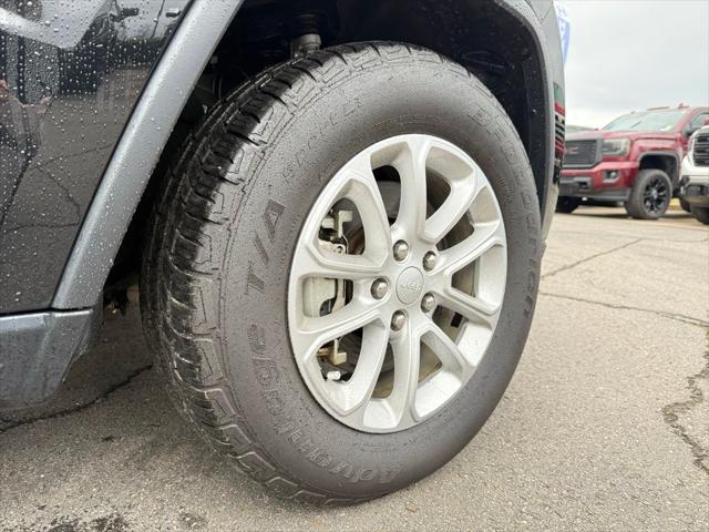2022 Jeep Grand Cherokee Laredo E 4x4