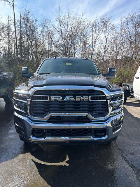 2026 RAM Ram 3500 RAM 3500 BIG HORN CREW CAB 4X4 8 BOX