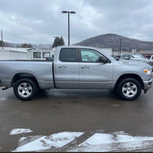 2022 Ram 1500 Big Horn Quad Cab 4x4 6'4" Box