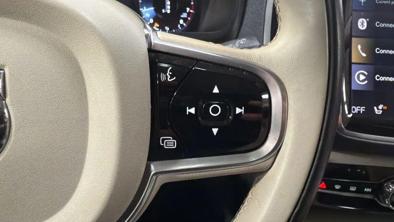 2018 Volvo XC90 T6 Momentum