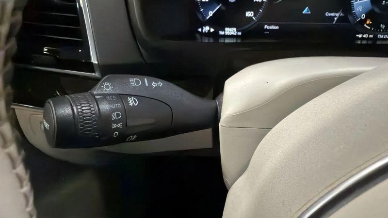 2018 Volvo XC90 T6 Momentum