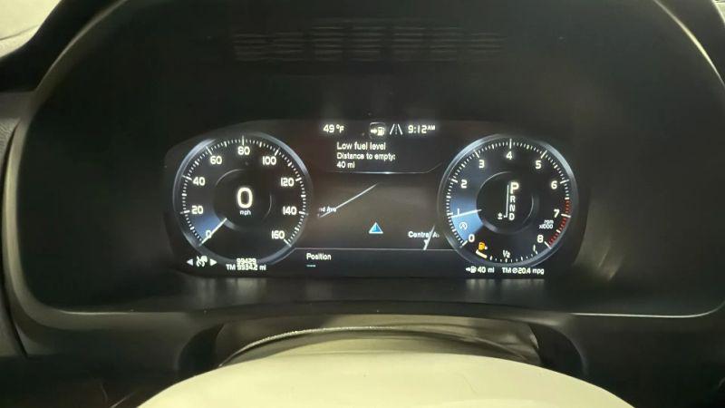 2018 Volvo XC90 T6 Momentum