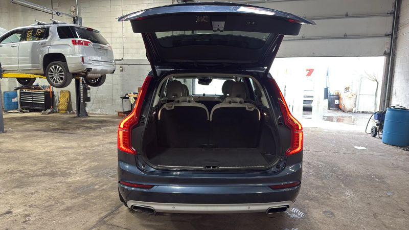 2018 Volvo XC90 T6 Momentum