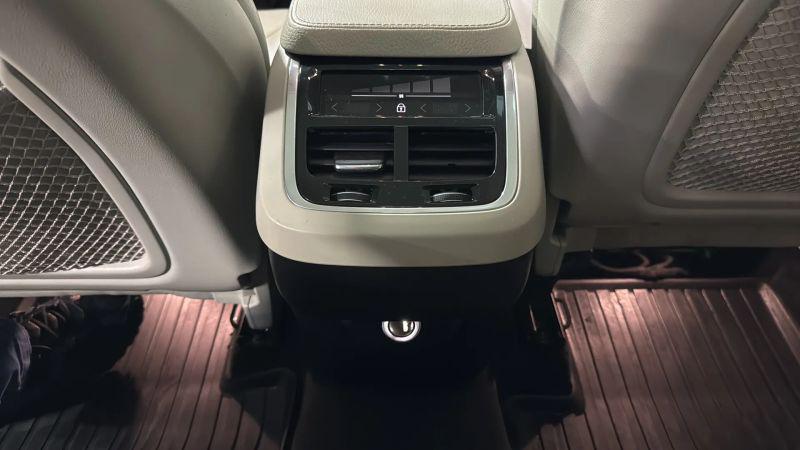 2018 Volvo XC90 T6 Momentum