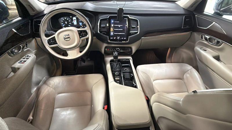 2018 Volvo XC90 T6 Momentum