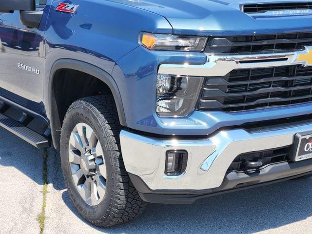 2026 Chevrolet Silverado 2500HD Crew Cab, Standard Bed, LT, 4WD
