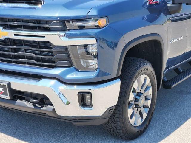 2026 Chevrolet Silverado 2500HD Crew Cab, Standard Bed, LT, 4WD