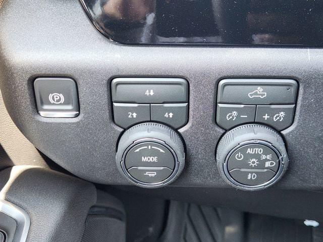 2026 Chevrolet Silverado 2500HD Crew Cab, Standard Bed, LT, 4WD