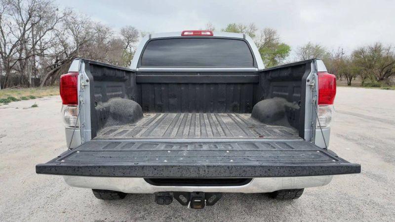 2013 Toyota Tundra Grade 5.7L V8